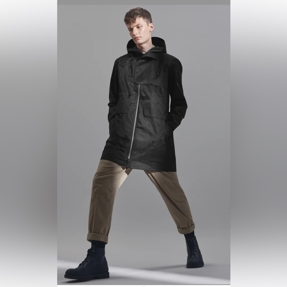 New CANADA GOOSE BLACK LABEL “want les essentials” Packable rain coat size S - Picture 4 of 16